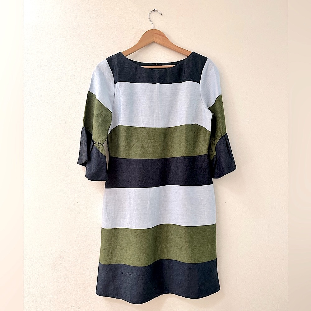 Ann Taylor striped shift dress with pleated sleeves size 4
